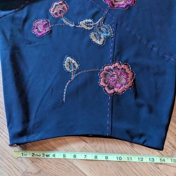 Sunny Leigh Size 6 Black & Multicolor Embroidered Floral A-Line Skirt - Picture 5 of 8